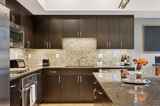 740 Portland Ave in Minneapolis, MN - Building Photo - Building Photo