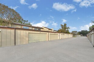 12527 Wellington Park Dr in Houston, TX - Building Photo