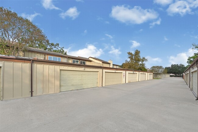 property at 12527 Wellington Park Dr