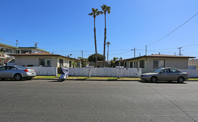 1024-1028 S Cleveland St in Oceanside, CA - Building Photo - Building Photo