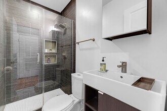 3519 14th St NW, Unit 3 in Washington, DC - Foto de edificio - Building Photo