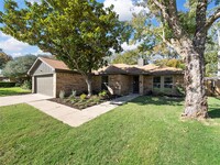 1525 Jasmine Ln in Plano, TX - Foto de edificio - Building Photo