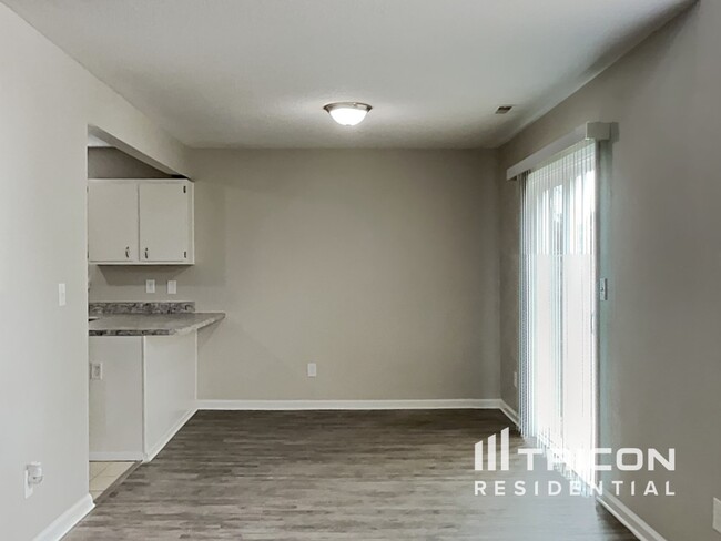 7130 Sun Ct in Indianapolis, IN - Building Photo - Building Photo