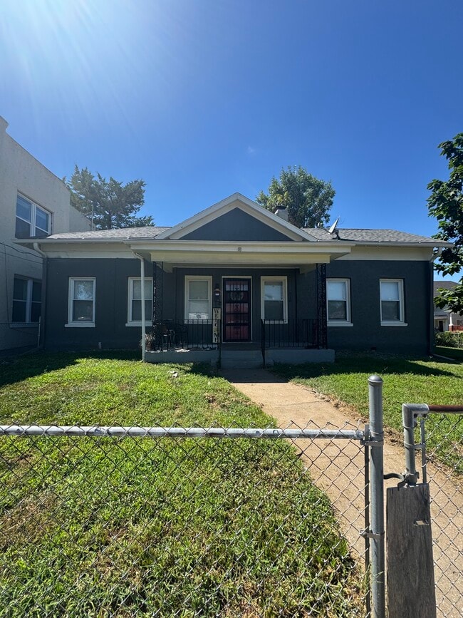 property at 318 N 18th St
