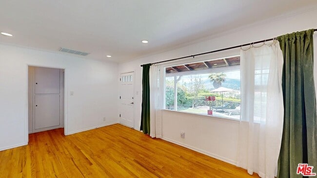 1410 Dartmouth Dr in Glendale, CA - Building Photo - Building Photo