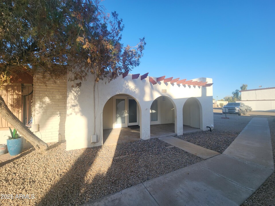 260 Old Litchfield Rd in Litchfield Park, AZ - Building Photo