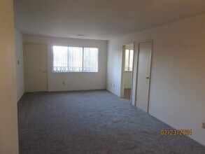 N111W15782-W15782 Vienna Ct in Germantown, WI - Building Photo - Building Photo
