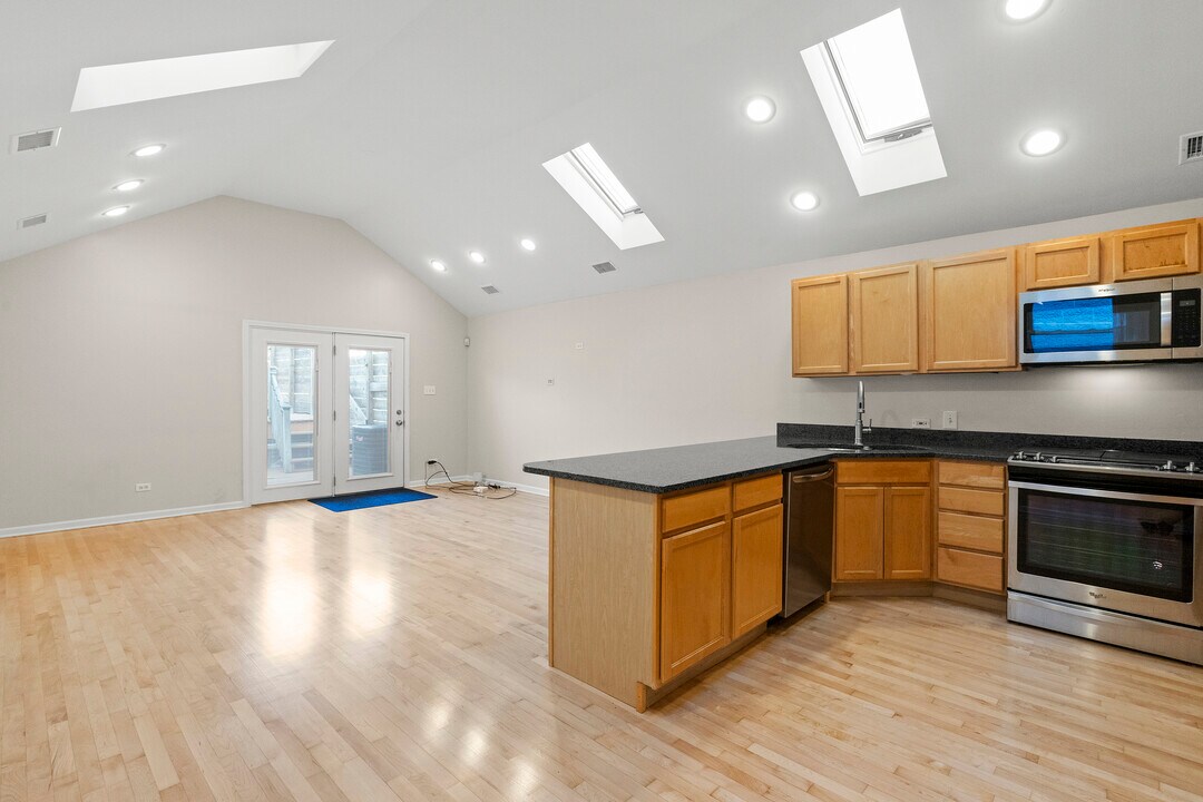456 N Green St, Unit 2 in Chicago, IL - Building Photo