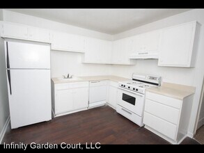 4060 Janice Dr in Atlanta, GA - Building Photo - Building Photo