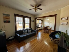 4824 W Hutchinson St in Chicago, IL - Building Photo - Building Photo