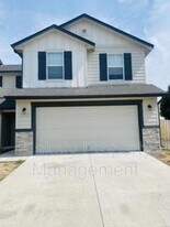 13513 Palm Beach Dr in Caldwell, ID - Building Photo