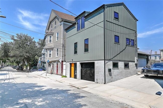 property at 37 Ring St