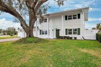 4000 14th Way NE in St. Petersburg, FL - Building Photo - Building Photo