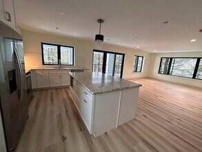 30 Ladds Ln in Epping, NH - Building Photo - Building Photo