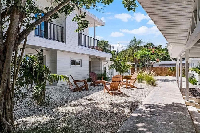 637 S Orlando Ave, Unit SI ID1245224P in Cocoa Beach, FL - Building Photo - Building Photo