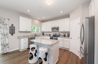 1344 Soaring Way in Maineville, OH - Building Photo - Building Photo