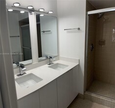 40 Chestnut Cir in Hollywood, FL - Building Photo - Building Photo