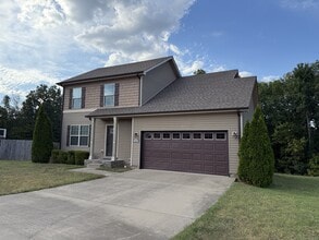 113 Grassmire Dr in Clarksville, TN - Building Photo - Building Photo