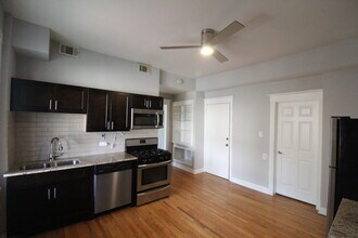 1435 N Ashland Ave in Chicago, IL - Building Photo - Building Photo