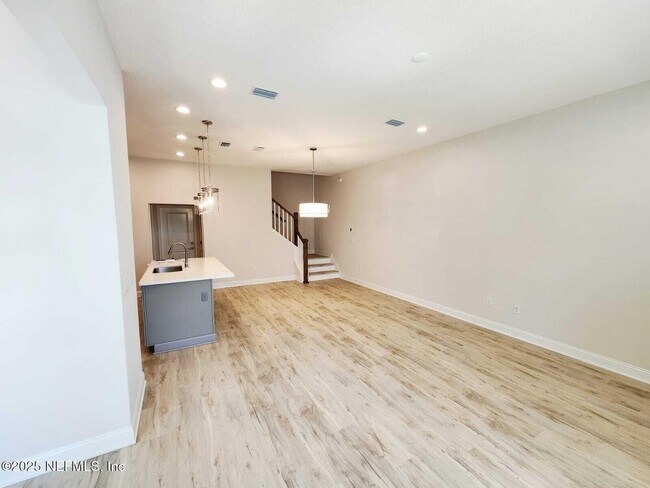 541 Crestview Dr in Nocatee, FL - Building Photo - Building Photo