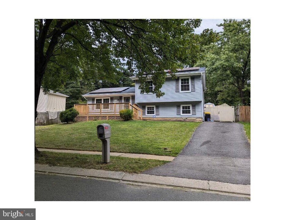 1513 Wampanoag Dr in Severn, MD - Building Photo