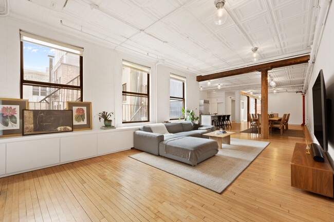 property at 5 White St