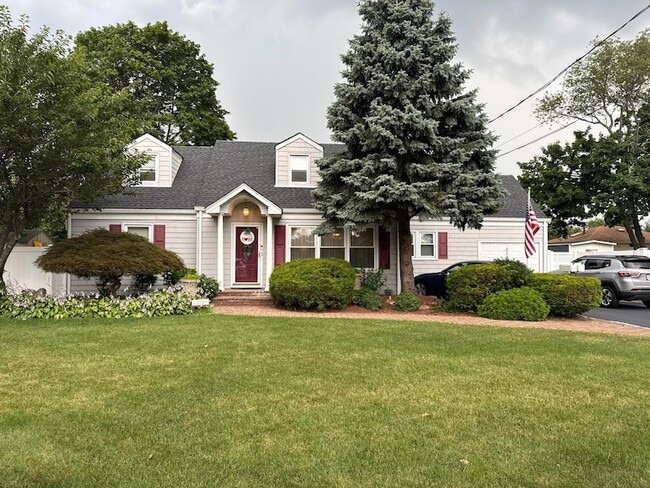 87 Oak St