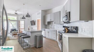 2511 Montopolis Dr, Unit 242 in Austin, TX - Building Photo - Building Photo