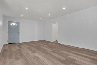 1155 Exposition Blvd in Los Angeles, CA - Building Photo - Building Photo