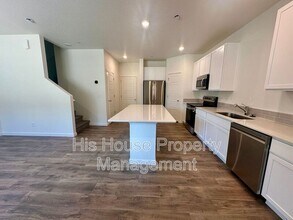 3900 Pinnacles Ct in Evans, CO - Building Photo - Building Photo