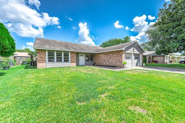 13402 Tara Oak Dr in Houston, TX - Building Photo - Building Photo