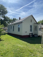 860 Custer St in Salina, KS - Building Photo - Building Photo
