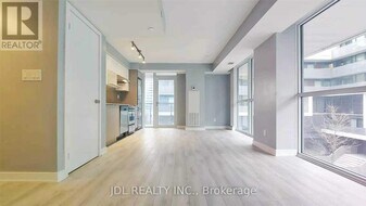 160 Flemington Rd in Toronto, ON - Building Photo