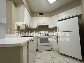 212 Lake Pointe Dr in Oakland Park, FL - Building Photo - Building Photo