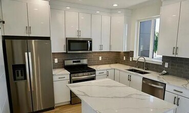 4201 S Holden St in Seattle, WA - Building Photo - Building Photo