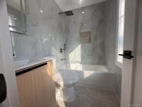 214-31 39th Ave in Queens, NY - Building Photo - Building Photo