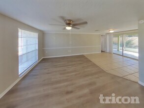 3518 Springfield Dr in Holiday, FL - Foto de edificio - Building Photo