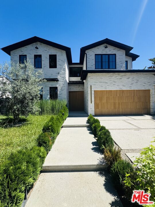 property at 4740 Sunnyslope Ave