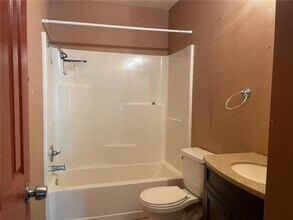 5001 Lambs Ln in Austin, TX - Building Photo - Building Photo