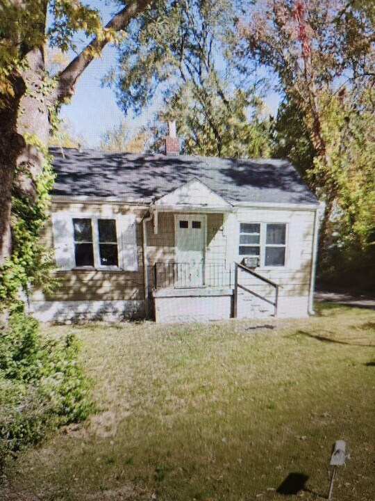 98 Concord Dr in Belleville, IL - Building Photo
