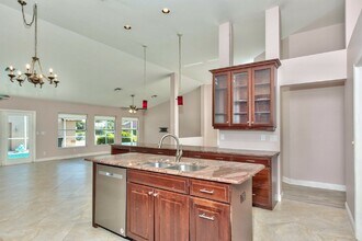 691 Melville Ct in Naples, FL - Building Photo - Building Photo