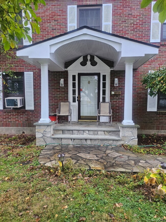 34 New Haven Ave in Waterbury, CT - Building Photo - Building Photo