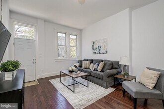 23 N Patterson Park Ave in Baltimore, MD - Building Photo - Building Photo