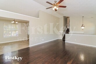 10 Easton Trce in Adairsville, GA - Foto de edificio - Building Photo