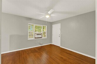 1020 Alba Dr in Orlando, FL - Building Photo - Building Photo