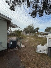 11310 Starkey Rd in Largo, FL - Building Photo - Building Photo