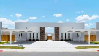 16 Northwestern Ave in McAllen, TX - Building Photo