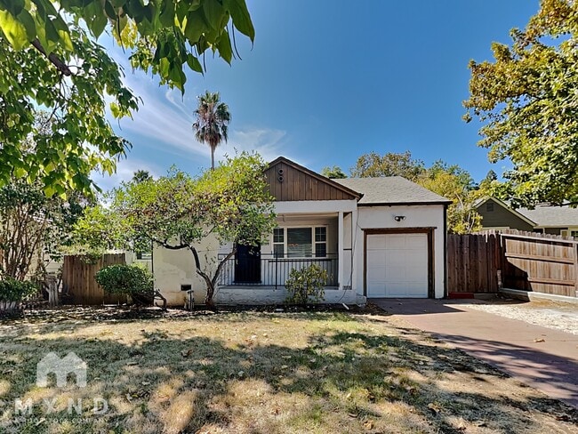 property at 2141 Royal Oaks Dr