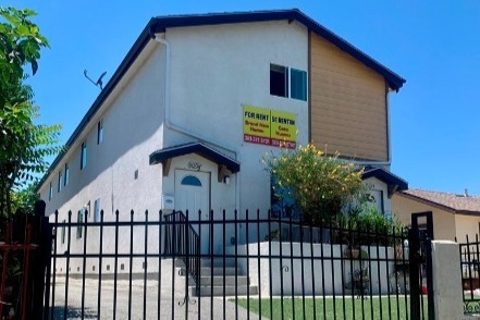 11129 Belhaven St in Los Angeles, CA - Building Photo