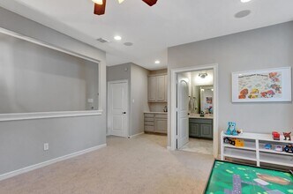 34 W Lasting Spring Cir in Spring, TX - Foto de edificio - Building Photo